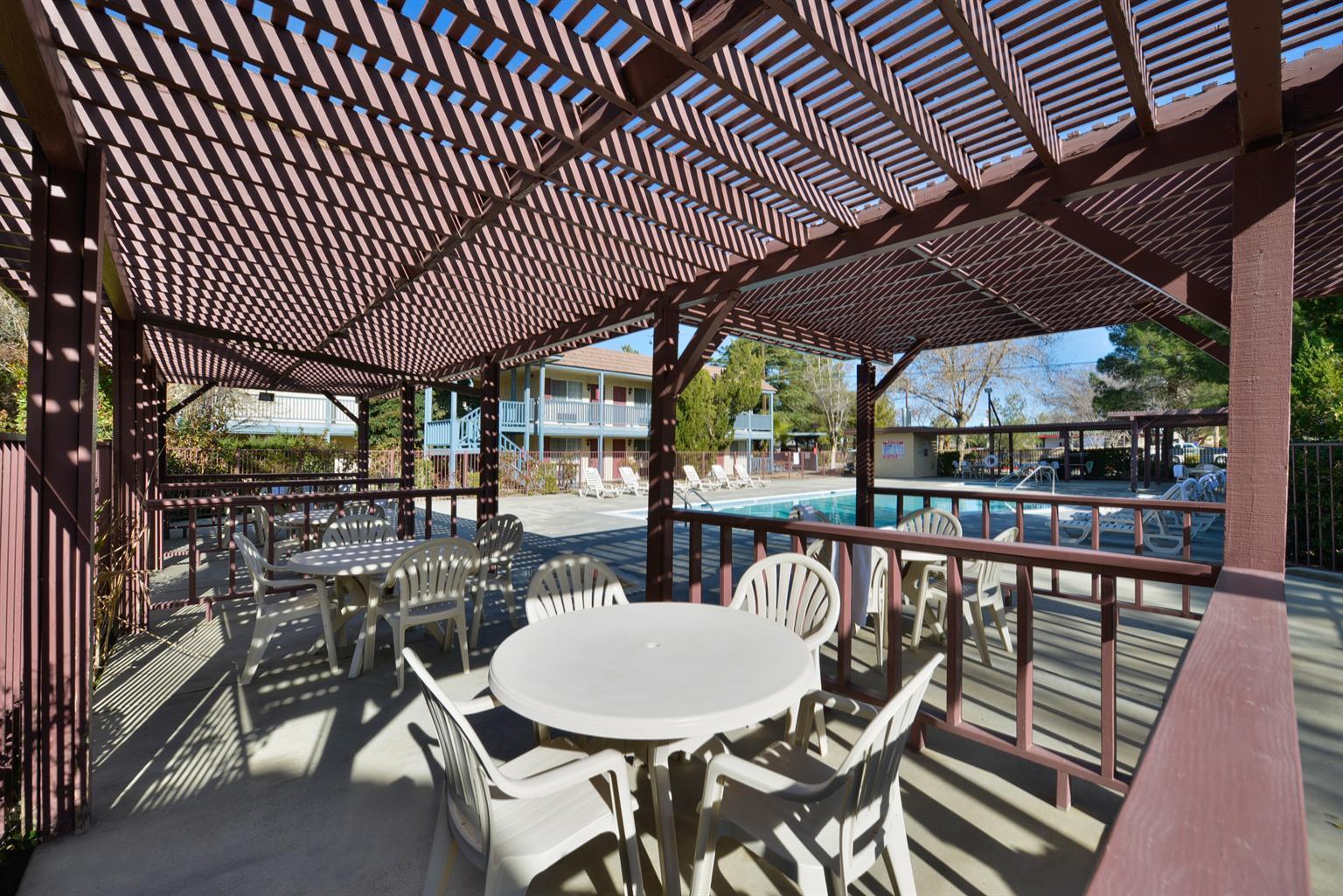Americas Best Value Inn & Suites - Lancaster Exterior foto